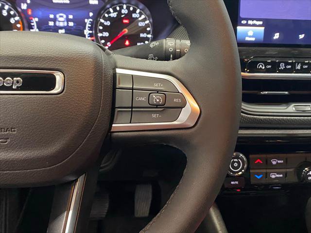 Certified 2026 Jeep Compass Latitude AWD/4WD image 18