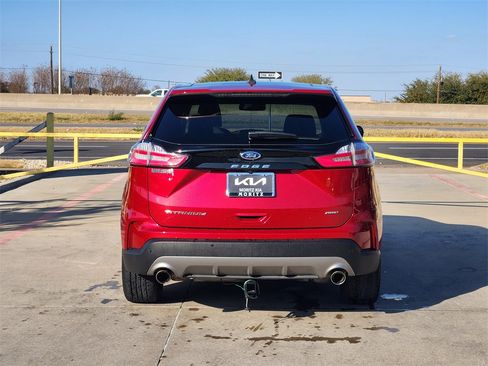 Used 2022 Ford Edge Titanium image 5