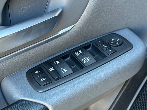 Used 2022 RAM 1500 Big Horn AWD/4WD image 11