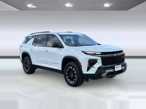 Used 2026 Chevrolet Traverse Z71 w/ Driver Confidence Package AWD/4WD image 7