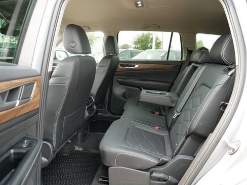 Certified 2026 Volkswagen Atlas SE AWD/4WD image 17