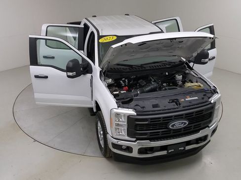 Certified 2023 Ford F250 XL w/ XL Chrome Package image 44