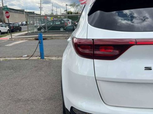 Used 2021 Kia Sportage S image 8