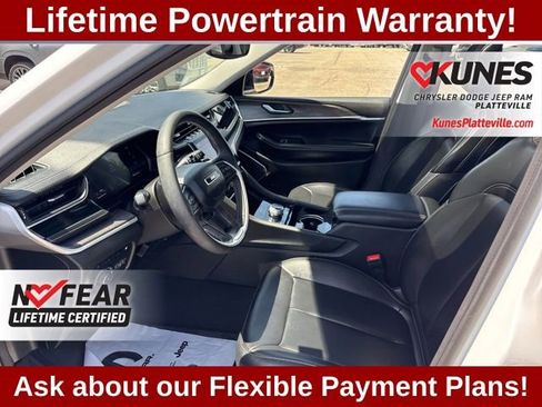 Used 2023 Jeep Grand Cherokee 4WD 4xe image 23