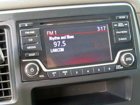 Used 2018 Nissan NV 1500 S w/ Rear Door Glass Package image 21