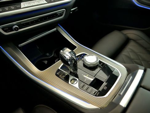 Used 2023 BMW X5 xDrive40i w/ Executive Package image 25