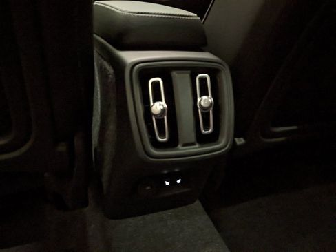 New 2026 Volvo XC40 B5 Core w/ Climate Package image 24