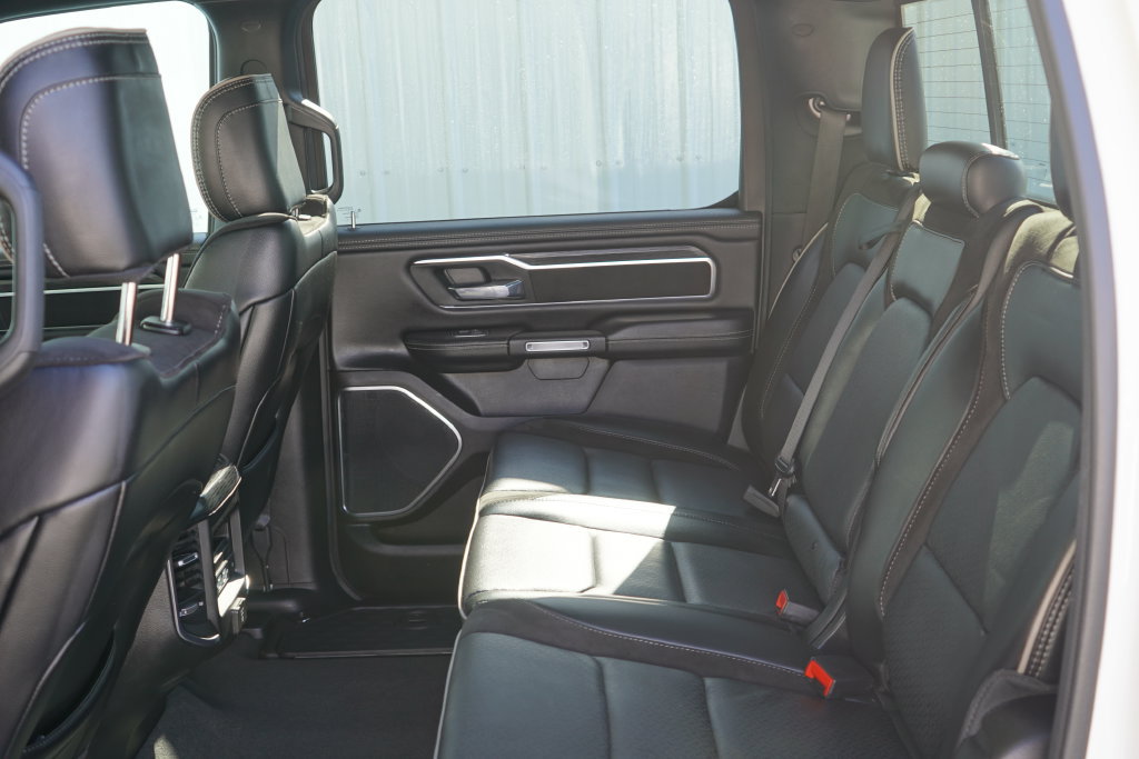 Used 2024 RAM 1500 Laramie AWD/4WD image 29