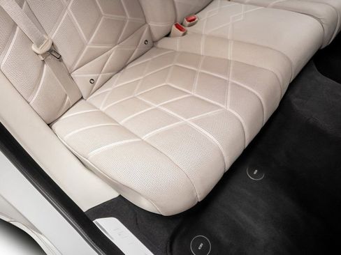 Used 2023 BMW 740i w/ Luxury Rear Seating Package image 35