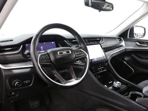 Used 2022 Jeep Grand Cherokee L Limited image 15