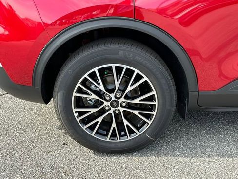 New 2025 Ford Escape SE w/ PHEV Premium Package FWD image 17