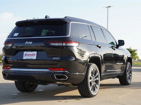 New 2025 Jeep Grand Cherokee L Overland w/ Luxury Tech Group IV image 8