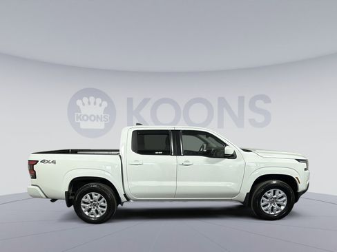 Used 2024 Nissan Frontier SV w/ SV Convenience Package image 8