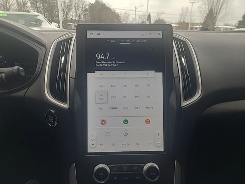 Used 2024 Ford Edge SEL w/ Convenience Package image 19