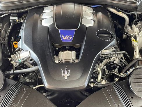 Used 2018 Maserati Quattroporte S GranSport Q4 image 42