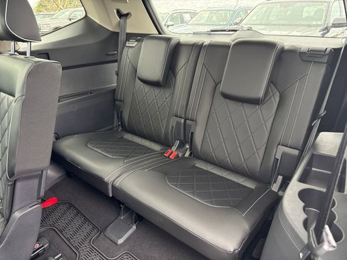 Certified 2025 Volkswagen Atlas SEL Premium R-Line image 38