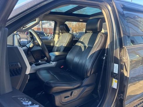 Used 2018 Ford F150 Lariat image 9