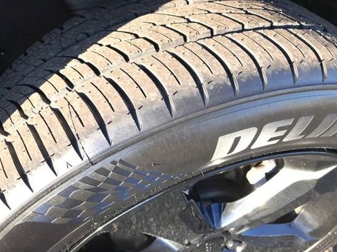 Used 2024 Jeep Grand Cherokee Limited w/ Black Appearance Package image 26