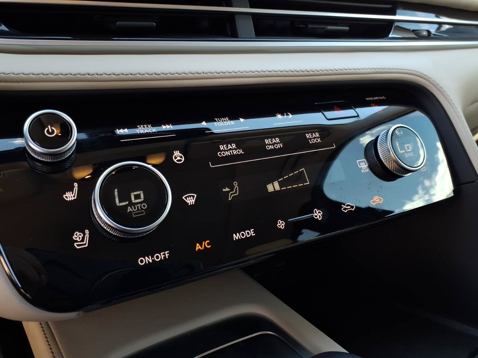 Used 2025 INFINITI QX60 Luxe w/ Vision Package FWD image 30
