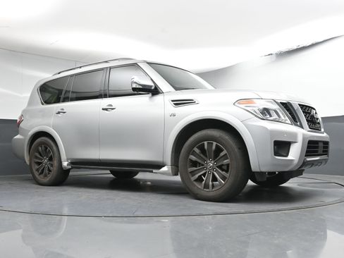 Used 2019 Nissan Armada Platinum w/ Captain's Chairs Package image 27