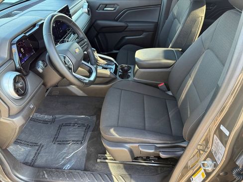 Used 2023 Chevrolet Colorado LT image 10