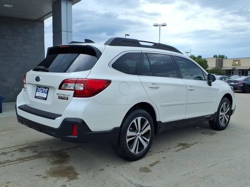 Used 2018 Subaru Outback 2.5i Limited AWD/4WD image 5