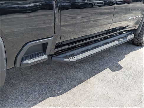 Used 2021 GMC Sierra 2500 AT4 w/ AT4 Preferred Package AWD/4WD image 15
