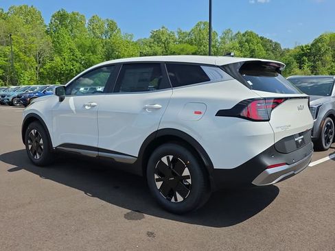 New 2026 Kia Sportage LX FWD image 3