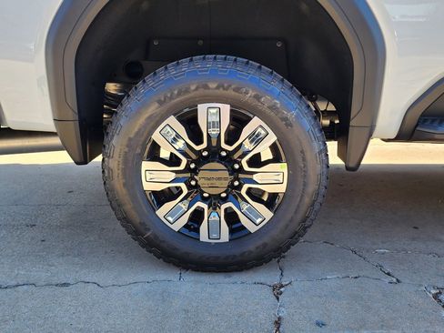 New 2026 GMC Sierra 2500 Denali w/ Denali Reserve Package image 56