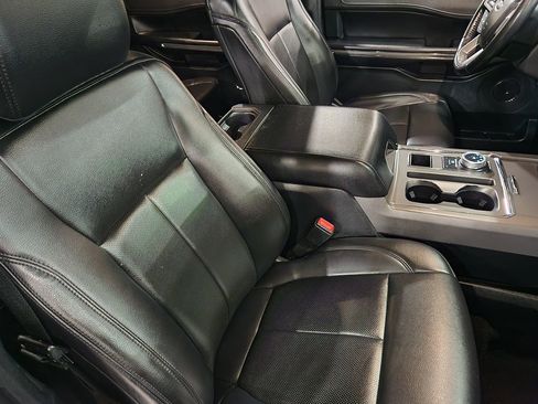 Used 2021 Ford Expedition Max XLT image 34