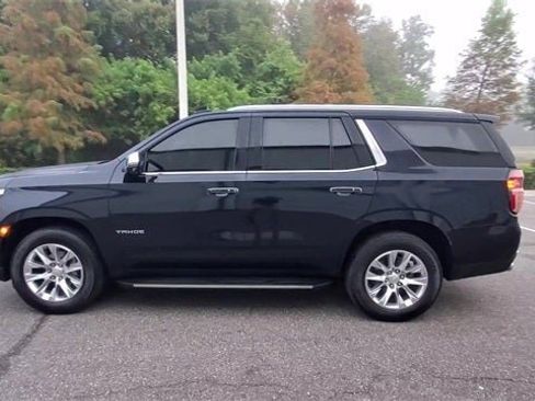 Used 2021 Chevrolet Tahoe Premier w/ Premium Package image 39