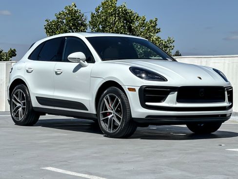 Used 2023 Porsche Macan S AWD/4WD image 10