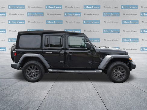 Used 2024 Jeep Wrangler Unlimited Sport AWD/4WD image 4
