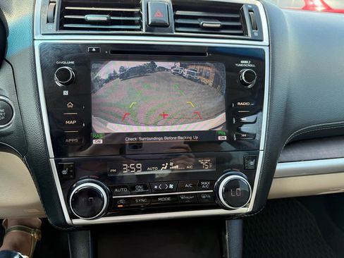 Used 2019 Subaru Outback 2.5i Limited AWD/4WD image 31