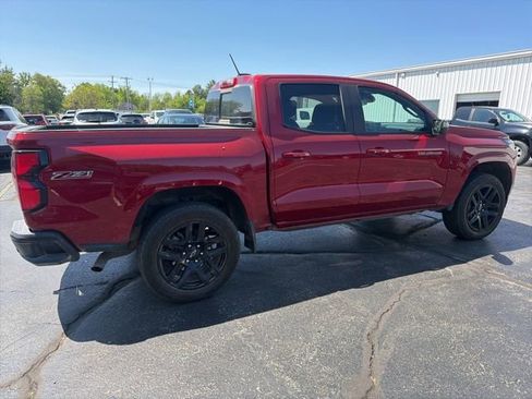 Used 2025 Chevrolet Colorado Z71 w/ Z71 Convenience Package 2 AWD/4WD image 3