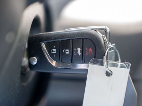 Used 2024 Toyota Corolla LE image 31