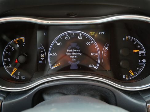 Used 2019 Jeep Grand Cherokee Summit AWD/4WD image 36