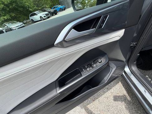 New 2026 Volkswagen Taos SEL AWD/4WD image 32