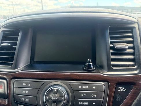 Used 2013 Nissan Pathfinder SL AWD/4WD image 16