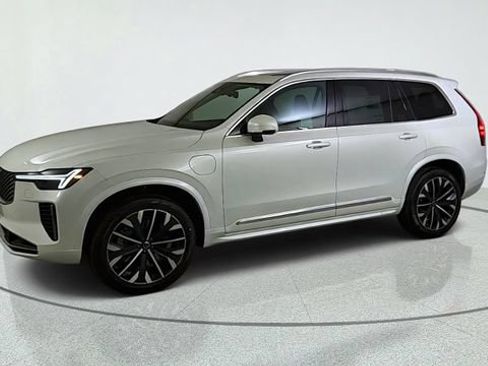 New 2026 Volvo XC90 T8 Core w/ Protection Package Premier AWD/4WD image 3