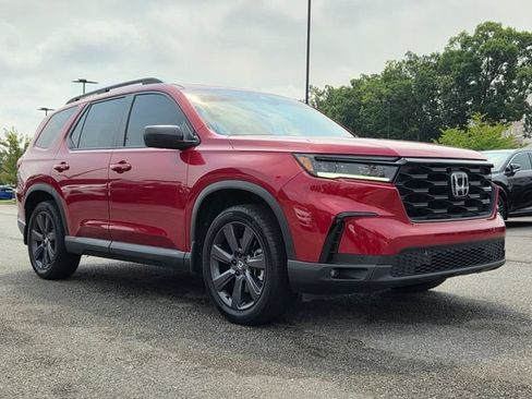 Used 2023 Honda Pilot Sport image 7