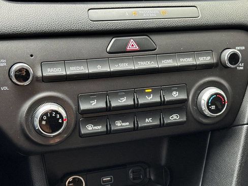 Used 2022 Kia Sportage LX image 20