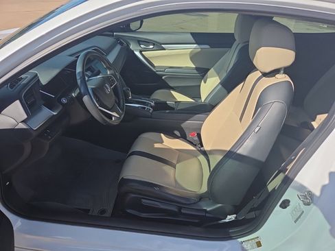 Used 2017 Honda Civic Touring image 12