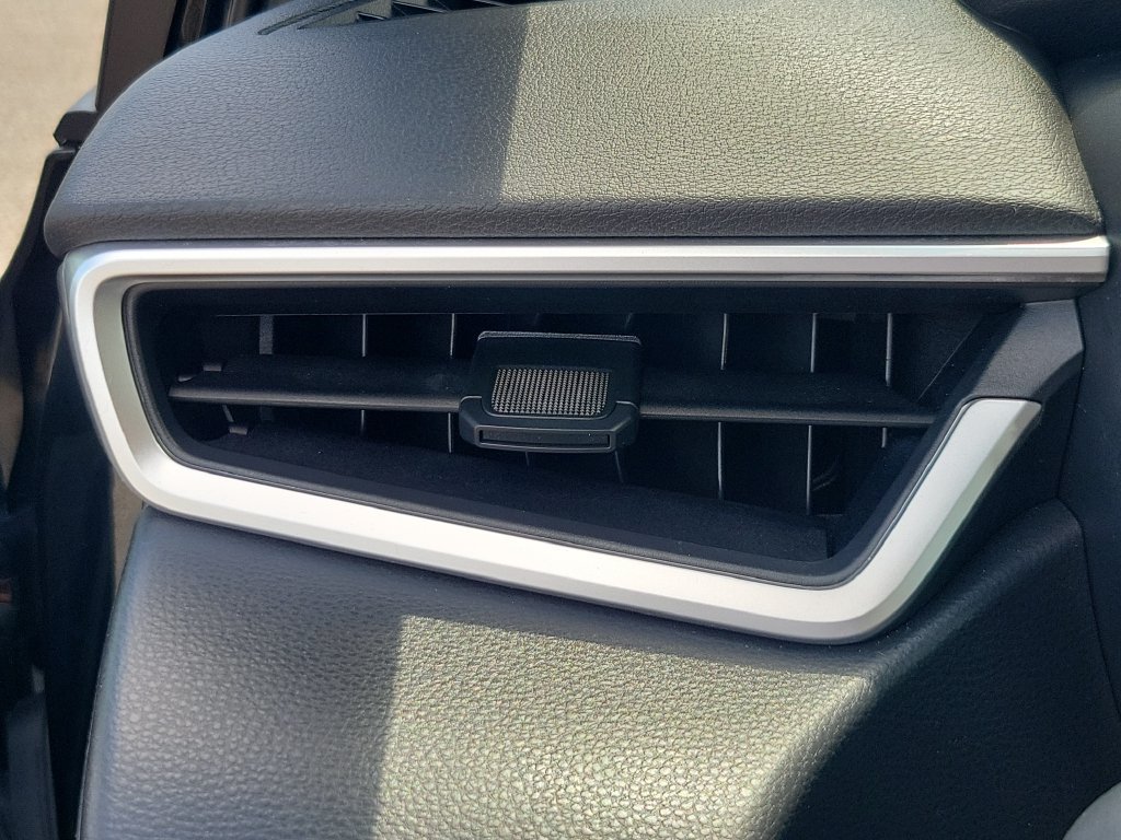 Used 2026 Toyota Corolla LE FWD image 31