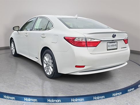 Used 2013 Lexus ES 300h image 7