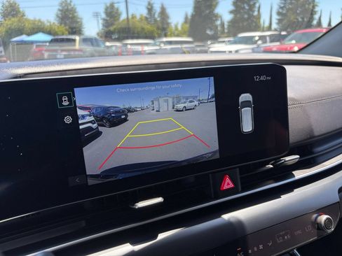 Used 2026 Kia Carnival FWD image 25