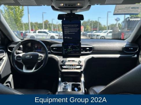 Certified 2022 Ford Explorer XLT w/ Equipment Group 202A RWD image 19