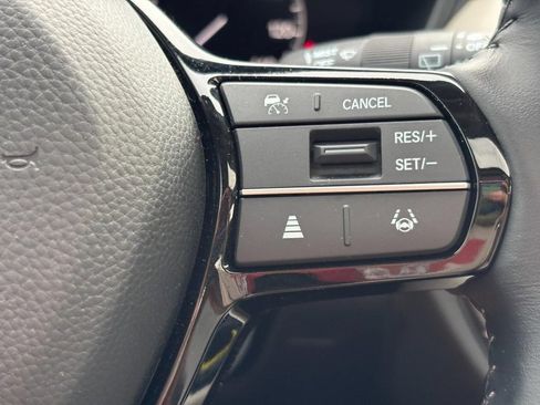 Used 2025 Honda HR-V EX-L image 18
