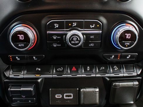 Used 2022 Chevrolet Silverado 1500 LT Trail Boss w/ LT Trail Boss Premium Package image 24