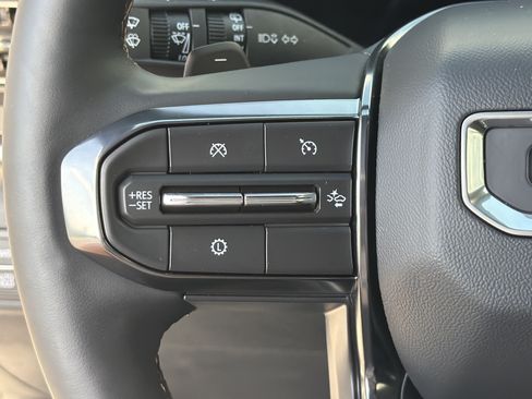 Used 2026 GMC Terrain AT4 w/ Technology Package II AWD/4WD image 25